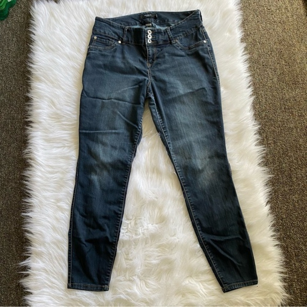 Torrid Jeans‎ Women’s Size 14R Blue Denim Three Button Fly